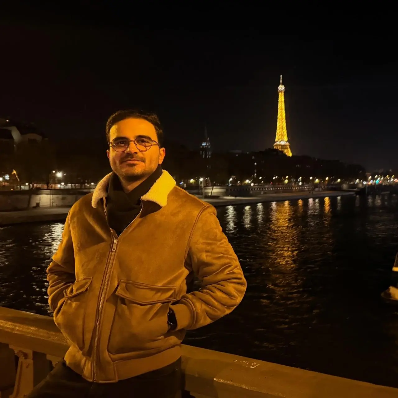 Images showing a guitar, a developer coding, a mosque in Tunisia, a coffee and an astronaut in the desert