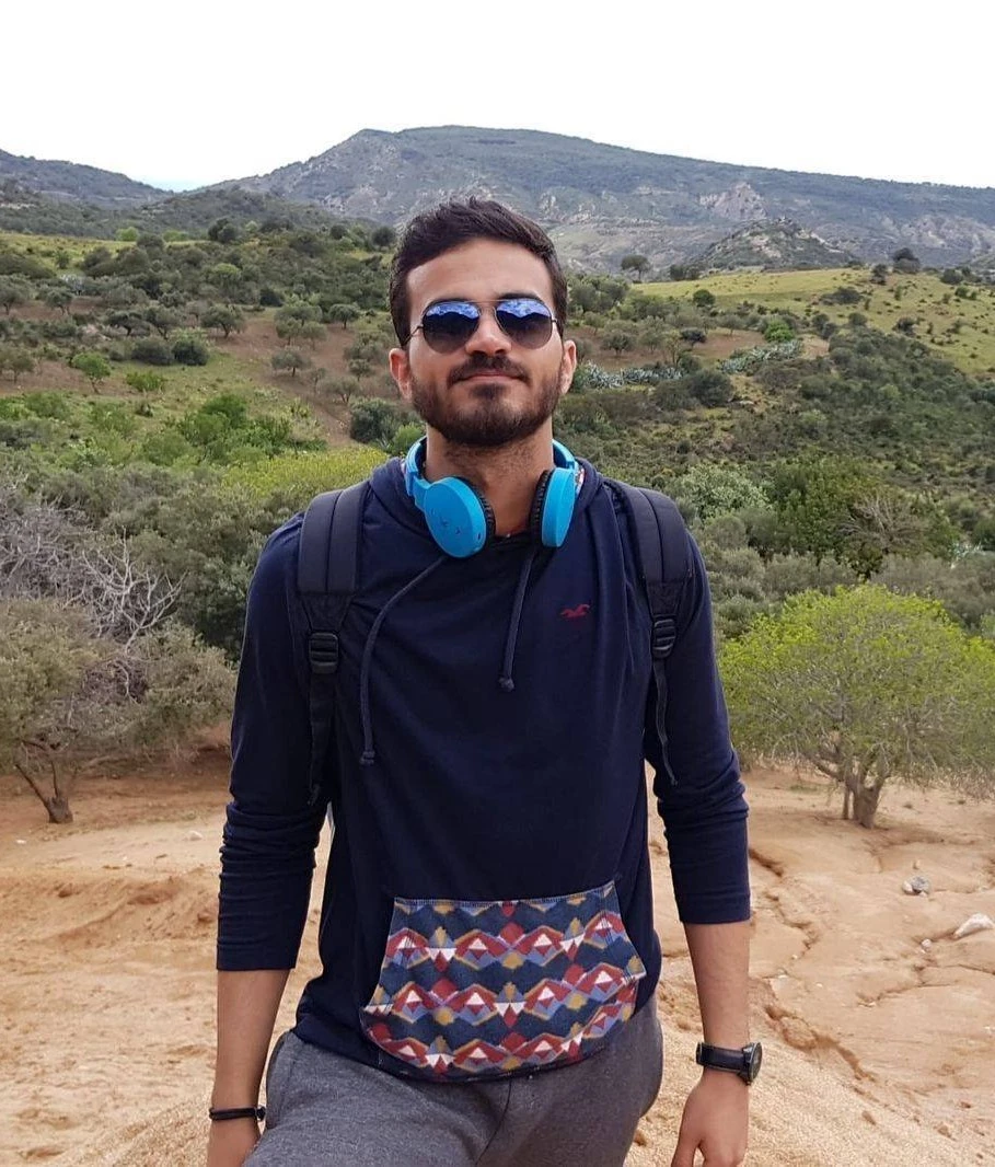 Images showing a guitar, a developer coding, a mosque in Tunisia, a coffee and an astronaut in the desert